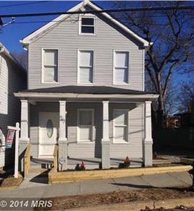 307 57th St NE, Washington, DC, 20019