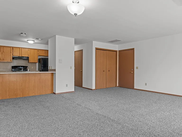 Meadow Springs Apartments — Photo 11