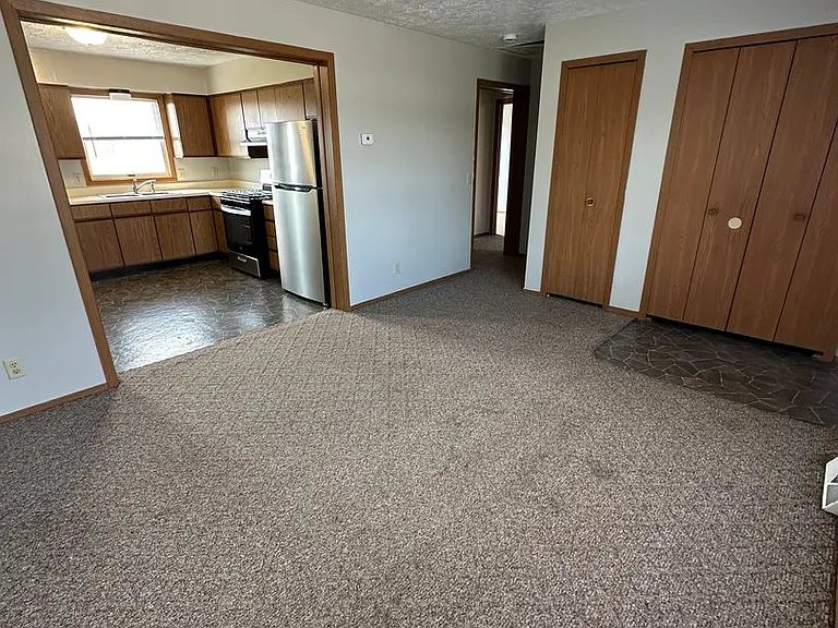 3955 & 3965 & (Laundry Room) N. Meadow Ridge Drive — Photo 3