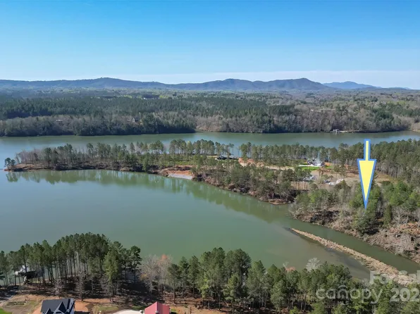 1723 Scenic Ln #239, Granite Falls, NC 28630