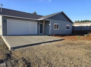 80 N West View Cir, Otis, OR 97368