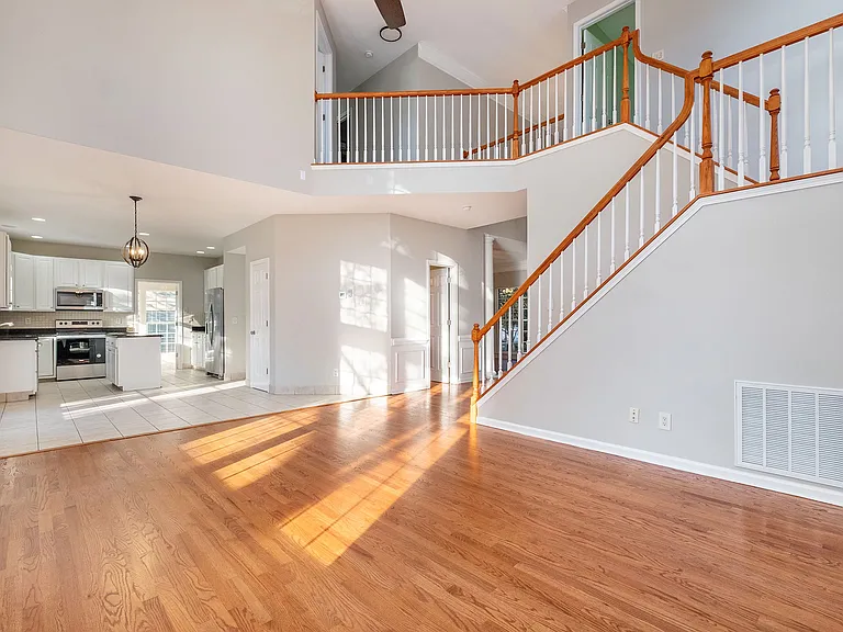 15820 Lavenham Rd — Photo 10