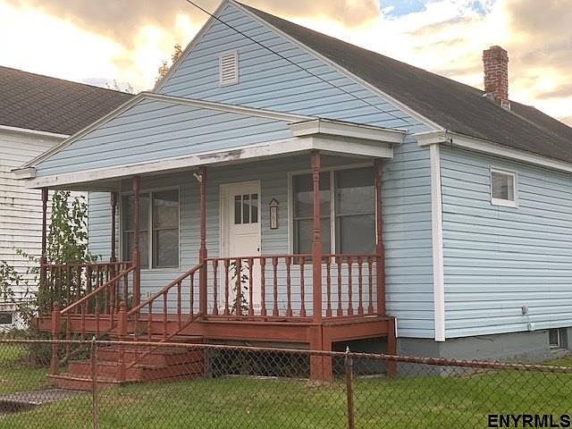 1st image of 61 2nd Ave