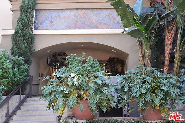 1st image of 6020 Seabluff Dr Unit 320