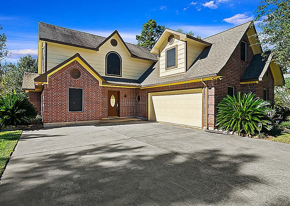1st image of 12709 Woodcreek Dr