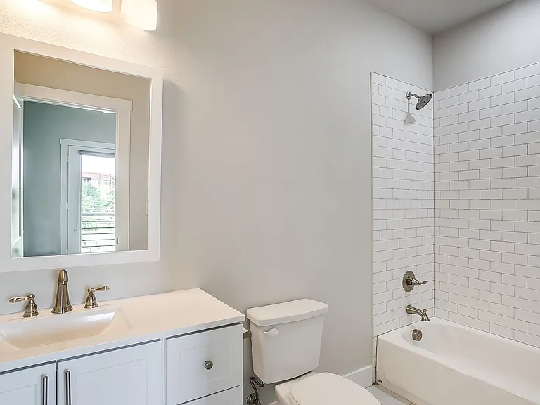 2716 Forest Park Blvd — Photo 22