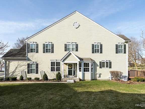 3rd image of 1100 Iron Horse Ct