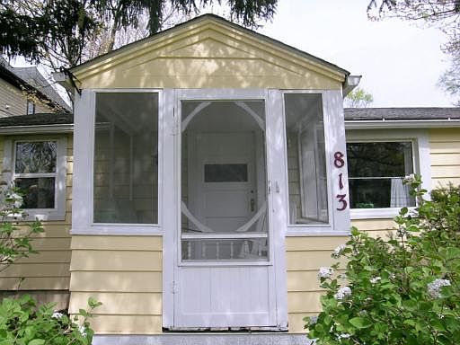 1st image of 813 W Jackson Ave