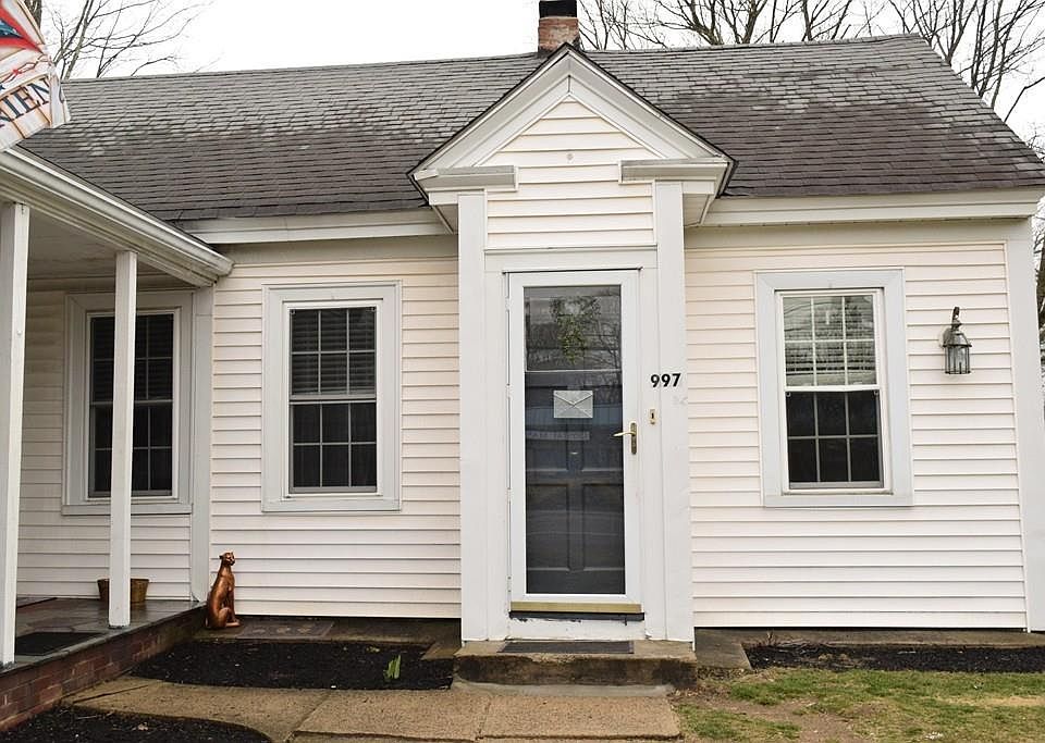 1st image of 997 Bedford St #3