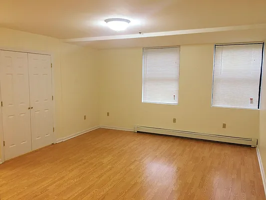 Rented by Le Parc Property Management LTD. | media 23