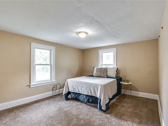 5th image of 812 Kennebec Ave