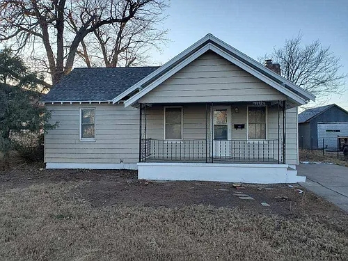 1612 Cherry Ave Photo 1