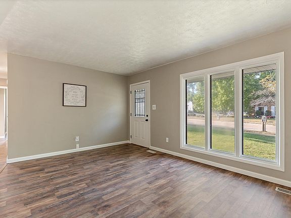 3rd image of 1354 Northlea Dr