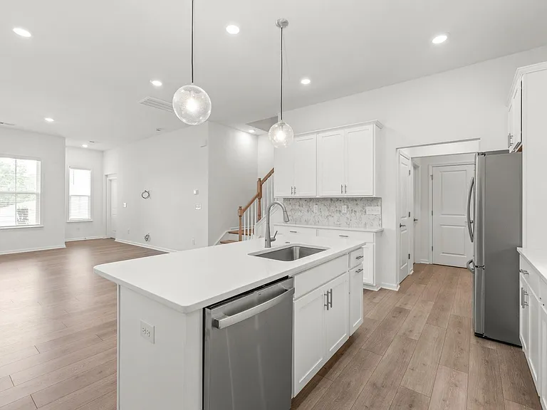 5807 Clear Creek Ln — Photo 11