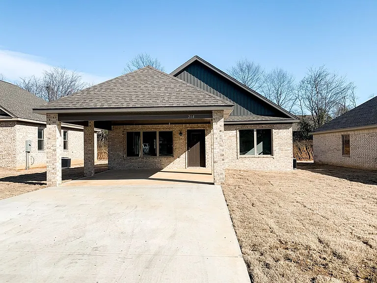 264 Wolf Den Dr — Photo 1
