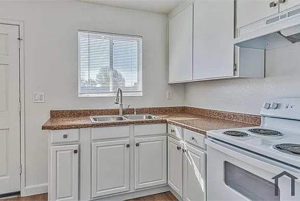 290 Pennsylvania Dr #3 — Photo 5