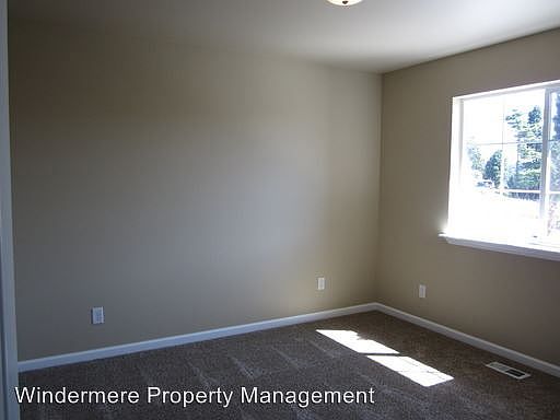 5th image of 2169 Siddle St Unit 104