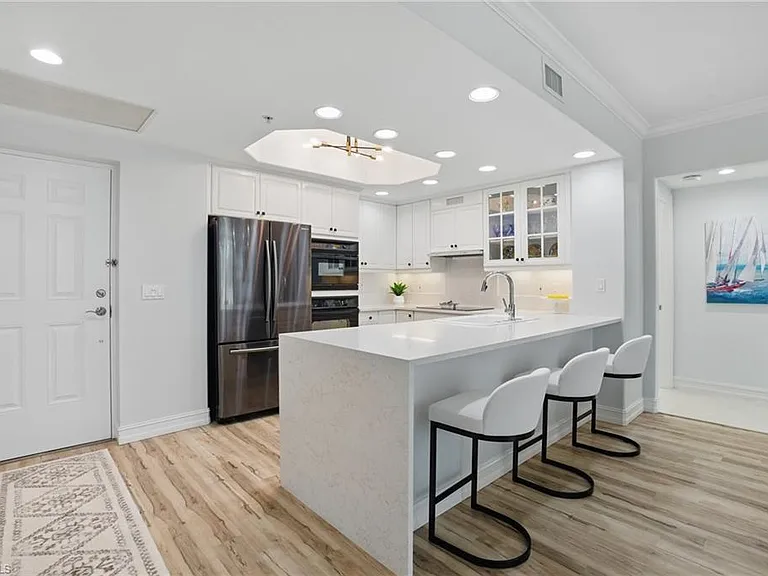 2728 Tiburon Blvd E #A-104 — Photo 2