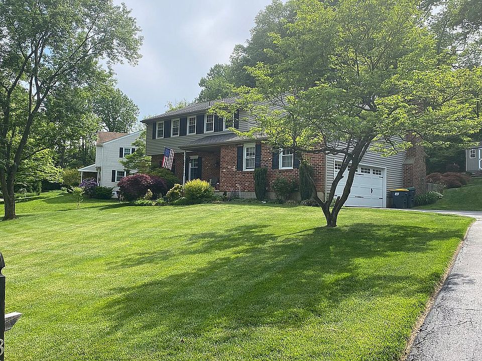 2nd image of 3004 Ridgevale Rd