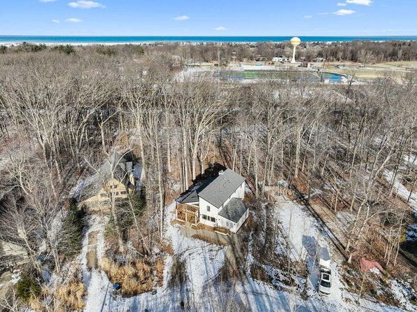 20 Walden Way, New Buffalo, MI 49117