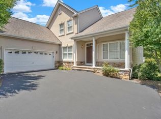 8 Bethpage Dr, Skillman, NJ