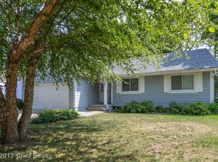 2330 E Caulder Ct, Des Moines, IA 50320
