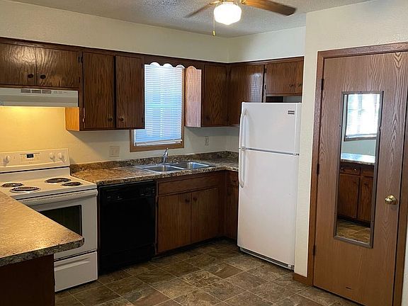 2nd image of 710 13th St S #4
