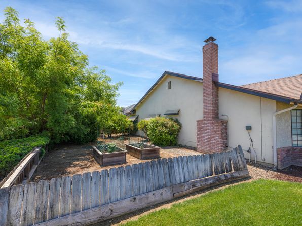 727 W Vassar Avenue, Visalia, CA 93277