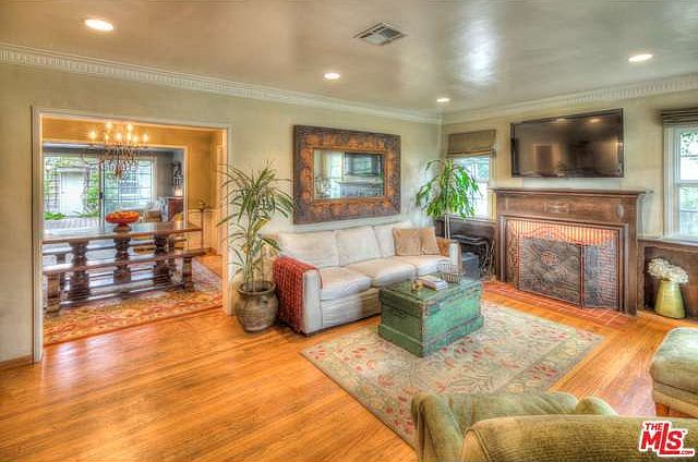 1st image of 6249 Agnes Ave