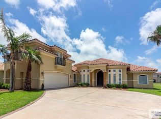 126 Oleander Dr, Pt Isabel, TX 78578