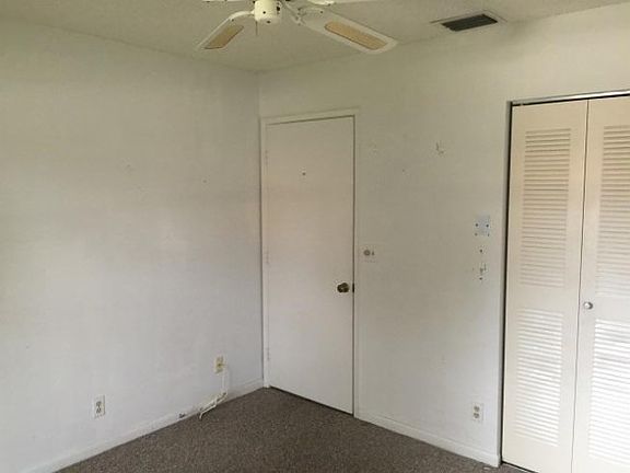 4th image of 5916 Summer Lake Ln APT B
