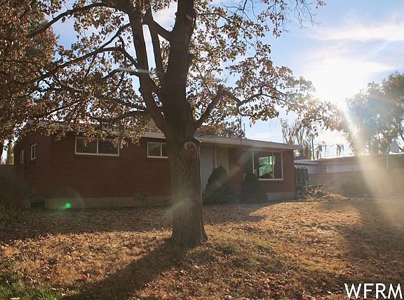 3rd image of 3575 W Meadowbrook Dr