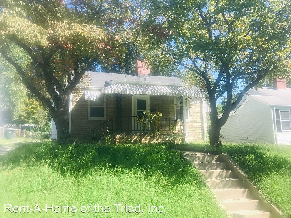 1st image of 1902 Oak St