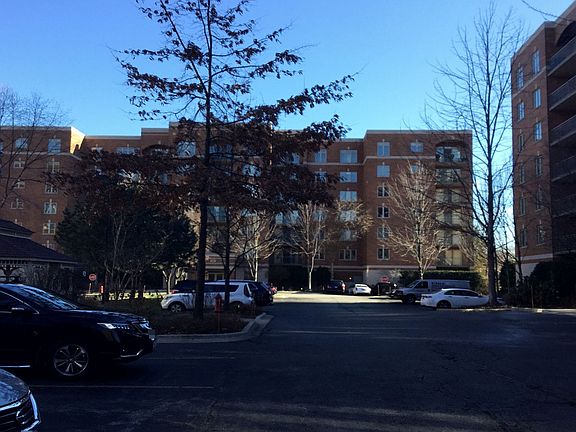 5th image of 390 Western Ave