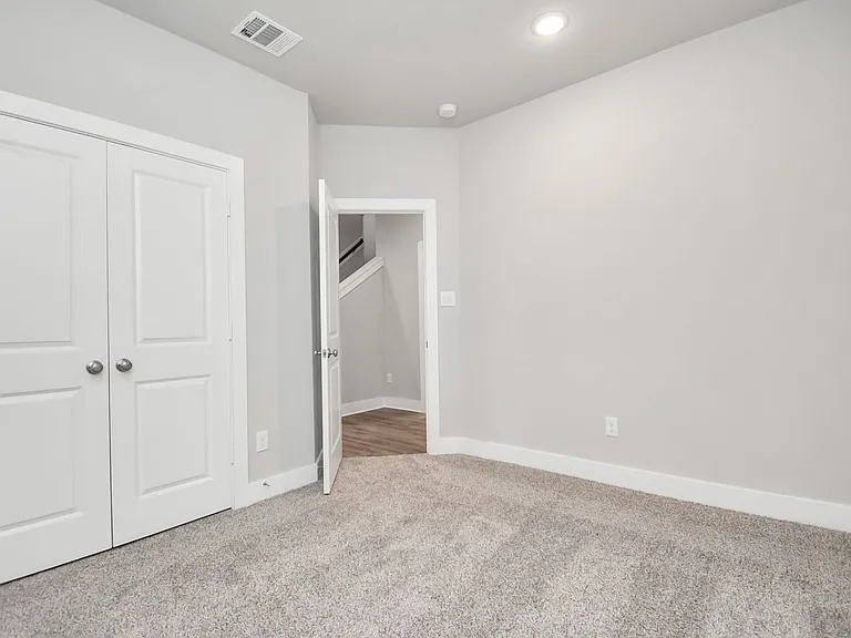21047 Bay Village Dr #B — Photo 23