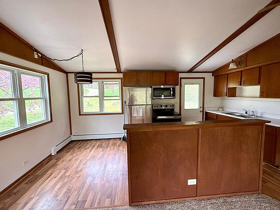 5th image of 386 Dreamwald Blvd