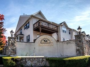 4210 Harcourt Rd #4210, Clifton, NJ 07013