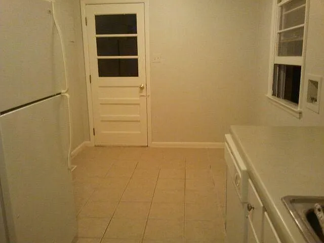 3 bed, 1100 sqft, $1,350 — Photo 4