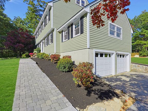 4th image of 10 Wedgewood Dr