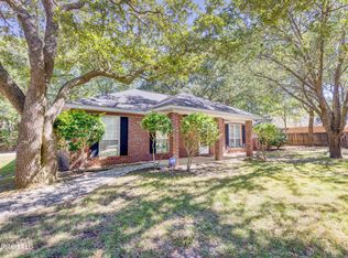 1500 Porpoise St, Ocean Springs, MS 39564