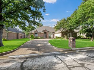 3317 Tiverton Ct, Arlington, TX 76001