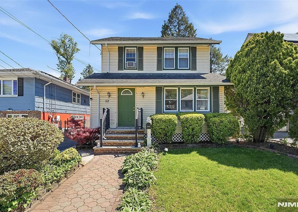 1st image of 52 Harcourt Ave