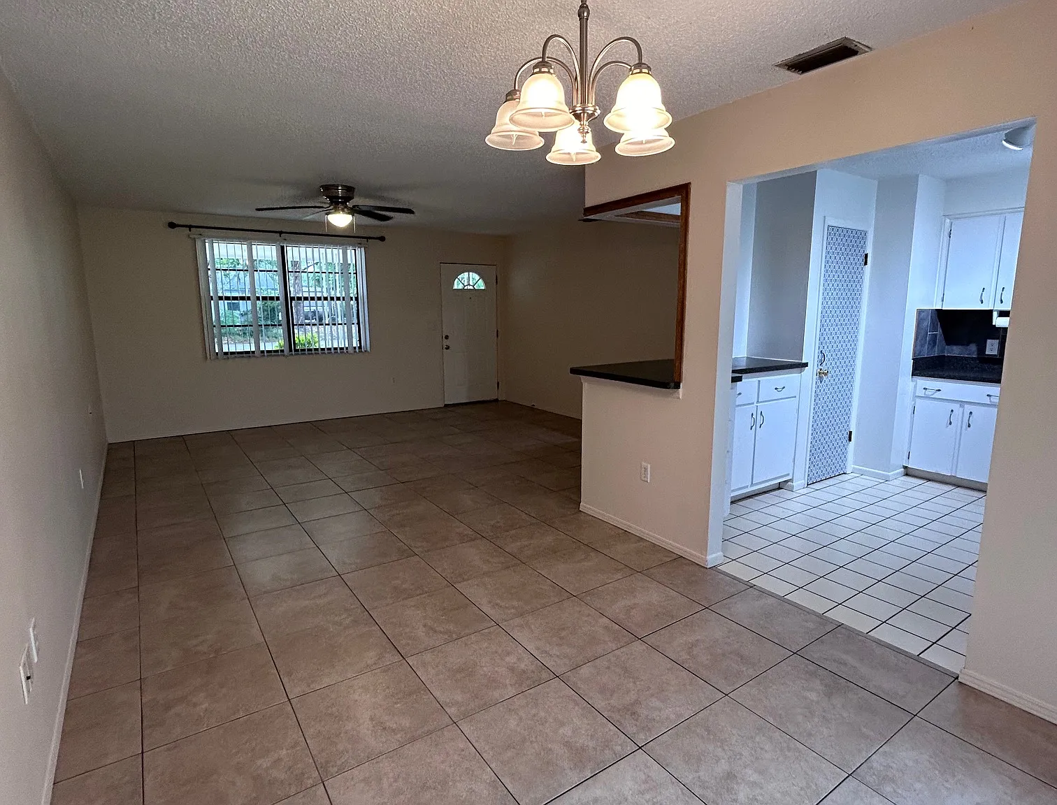 3 bed, 1144 sqft, $1,750 — Photo 3