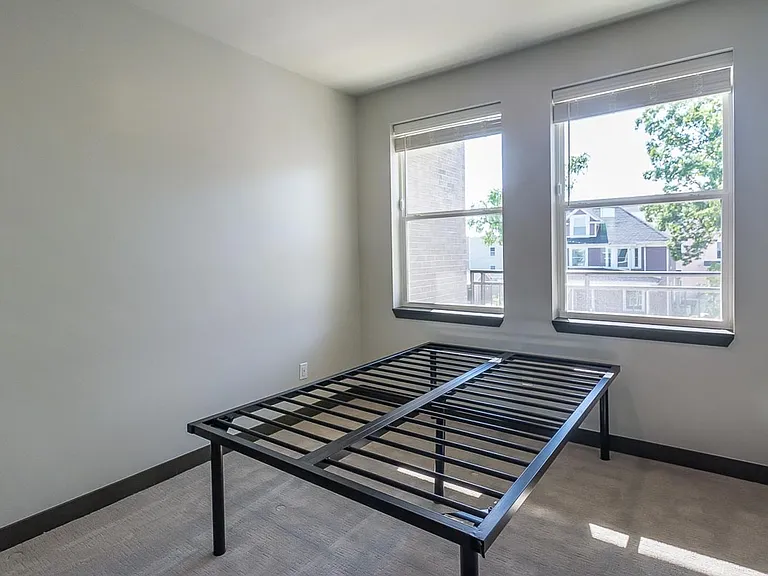 The Bentley Apartments — Photo 95