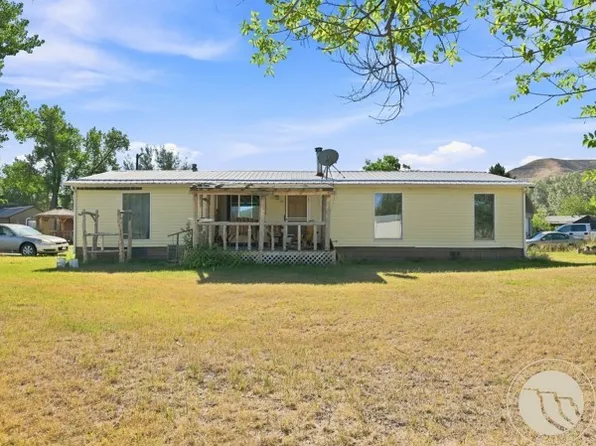 110 W 2nd Ave N, Reed Point, MT 59069