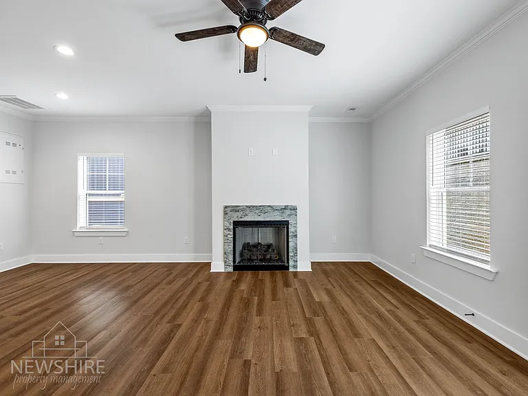 Townes at Converse Luxury Townhomes — Photo 17