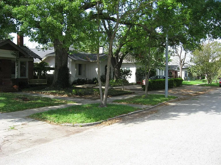 Sul Ross Street View