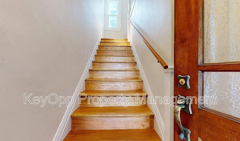 769 18th Ave — Photo 2
