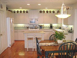 4th image of 10325 Denton Creek Dr