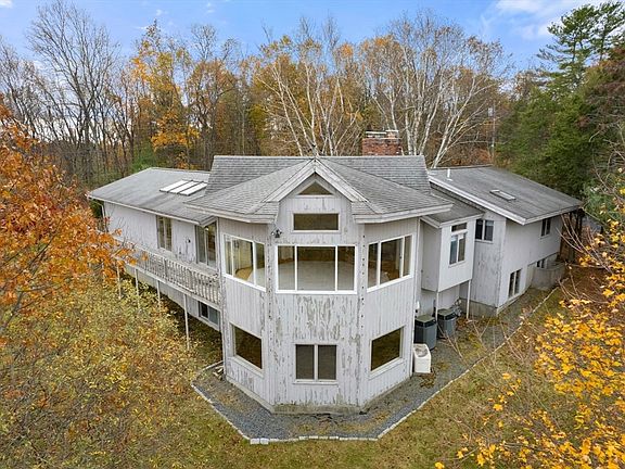 5th image of 31 Overlook Dr